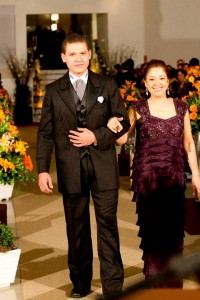 294676_263989146946801_100000071544992_1131479_1233656_n