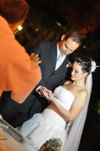 300751_250253341689385_100001141640702_696027_1576118710_n