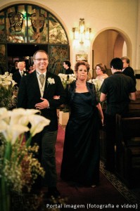 301410_274323929278466_100001025831770_878202_658873221_n