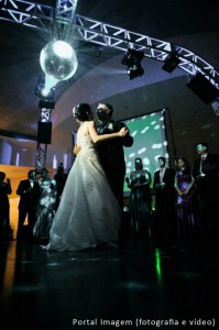 314495_274336915943834_100001025831770_878304_1320747597_n