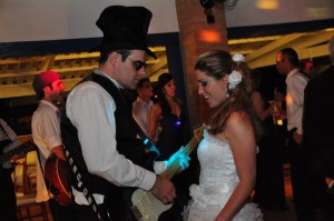 319658_148590465232740_100002453637035_263035_31160760_n