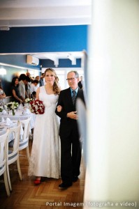 380111_285968451447347_100001025831770_911741_1768769953_n