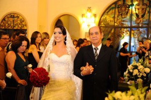 390368_211869312234426_100002340762849_466162_919995969_n