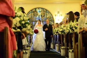 401387_211866308901393_100002340762849_466152_1053643209_n