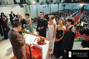 406050_10151854215930533_875273454_n