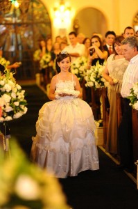 407749_211915718896452_100002340762849_466302_438042505_n