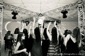 422734_330701536974038_100001025831770_1029792_227727113_n