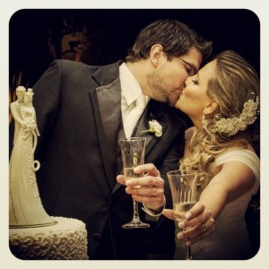 734440_565974486804338_482956643_n